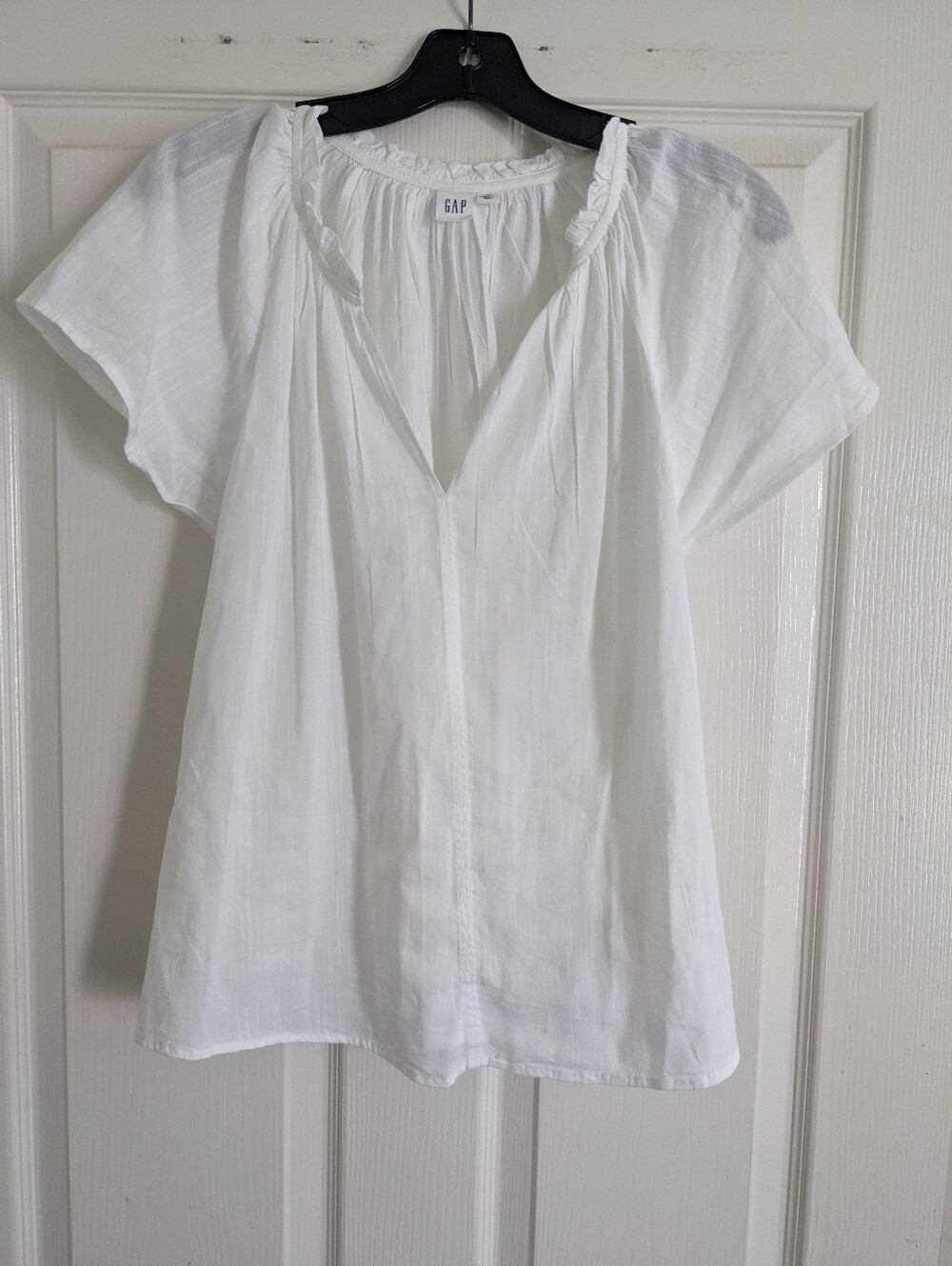 GAP White V-Neck Ruffle Trim Peasant Blouse